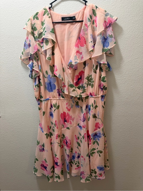 Ralph Lauren Dresses & Skirts - Ralph Lauren Peach Floral Ruffled V-Neck Dress